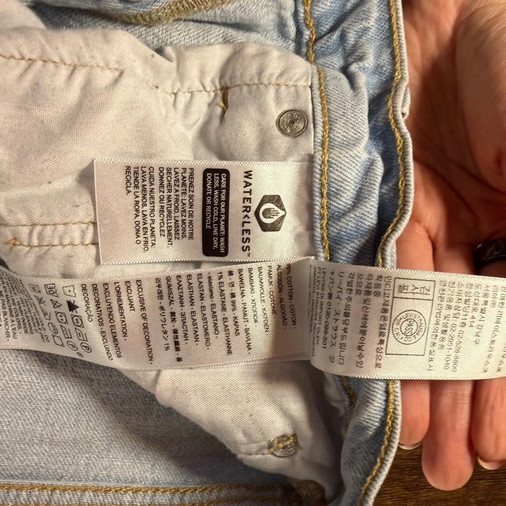 Levi's 501 32x28 Premium White and Light Blue Denim Raw Hem - Picture 14 of 15